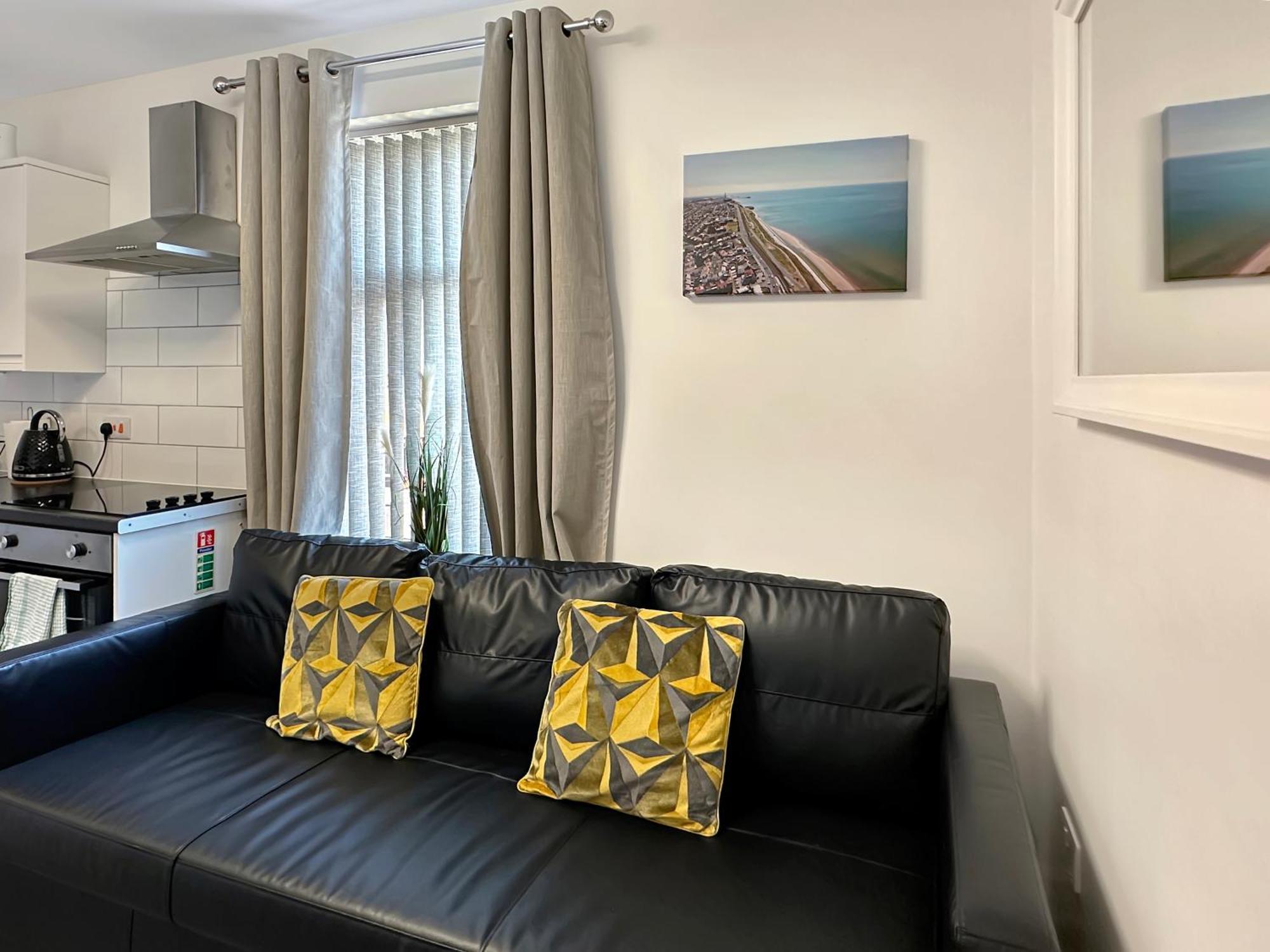 Granada Apartments Queen'S Promenade Blackpool Dış mekan fotoğraf